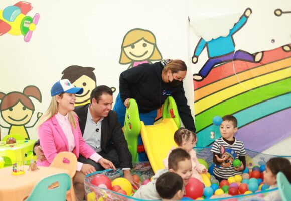 INAUGURA MIGUEL VARELA OBRAS DE REHABILITACIÓN DIF CAPITAL