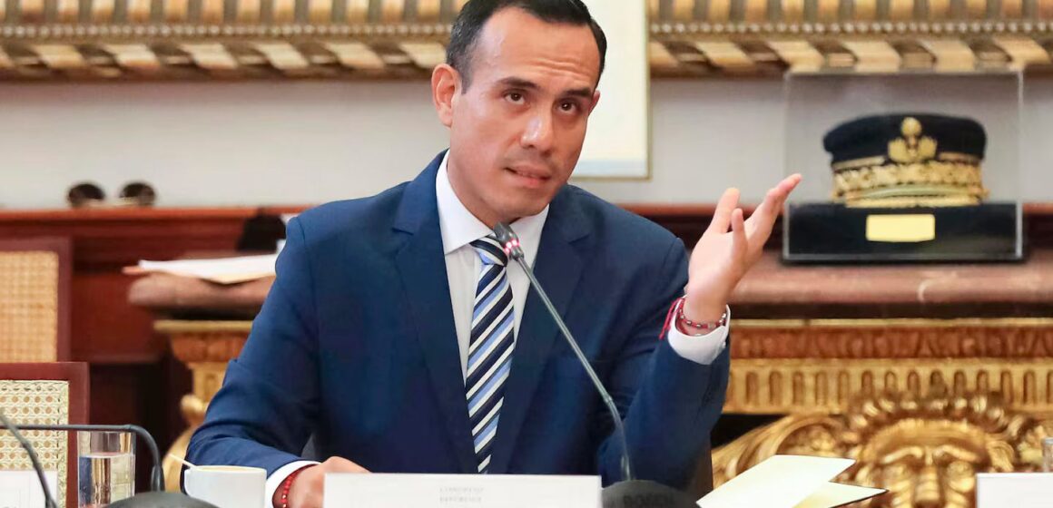 JOSE JERI, PRESIDENTE DE PERÚ ES DESTITUIDO POR EL CONGRESO
