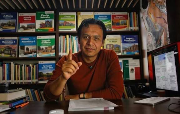 CASO MARX ARRIAGA: REVELAN COBRO DE CUOTAS POR PLAZAS EN LA SEP