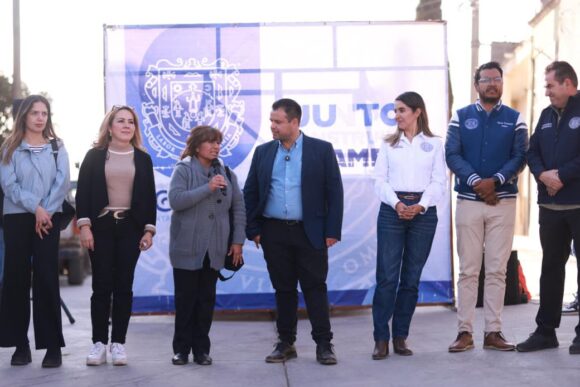 GOBIERNO DE MIGUEL VARELA CONTINÚA LLEVANDO OBRA PÚBLICA A LAS COLONIAS GOBIERNO DE MIGUEL VARELA CONTINÚA LLEVANDO OBRA PÚBLICA A LAS COLONIAS