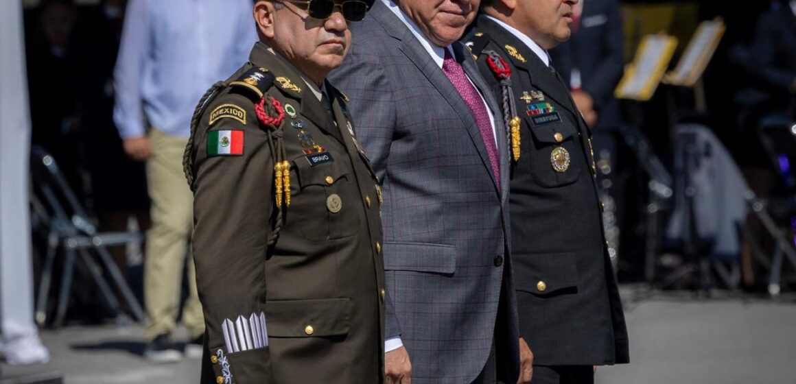 EN EL DÍA DE LA BANDERA, CONVOCA GOBERNADOR DAVID MONREAL A PONER A MÉXICO Y ZACATECAS POR ENCIMA DE TODO EN EL DÍA DE LA BANDERA, CONVOCA GOBERNADOR DAVID MONREAL A PONER A MÉXICO Y ZACATECAS POR ENCIMA DE TODO