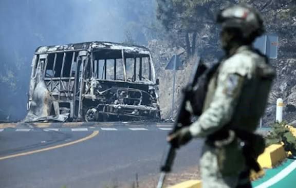 DETIENEN EN GUANAJUATO A 48 PERSONAS TRAS VIOLENCIA POR MUERTE DEL ‘MENCHO’