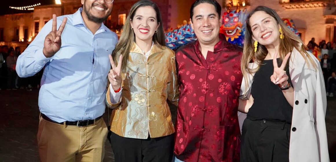 REGRESA EL AÑO NUEVO CHINO A PLAZA DE ARMAS Y RESULTA UN ÉXITO TOTAL REGRESA EL AÑO NUEVO CHINO A PLAZA DE ARMAS Y RESULTA UN ÉXITO TOTAL