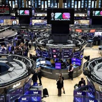 BMV CIERRA A LA BAJA POR PEÑOLES; CONFLICTO EN MEDIO ORIENTE HACE RETROCEDER A WALL STREET BMV CIERRA A LA BAJA POR PEÑOLES; CONFLICTO EN MEDIO ORIENTE HACE RETROCEDER A WALL STREET