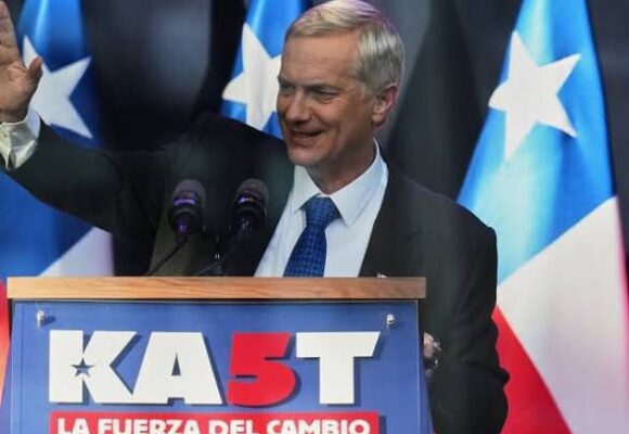 KAST ASUME LA PRESIDENCIA DE CHILE CON PROMESAS DE “ORDEN” Y MANO DURA