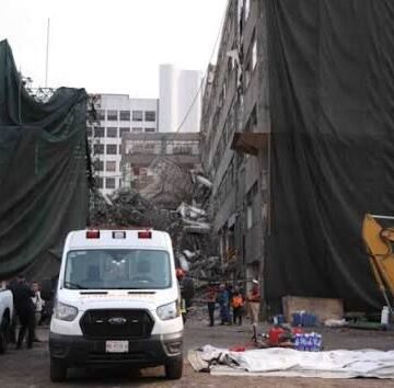 FISCALÍA DE LA CIUDAD DE MÉXICO INVESTIGA EL COLAPSO DE EDIFICIO EN EL CENTRO DE LA CAPITAL