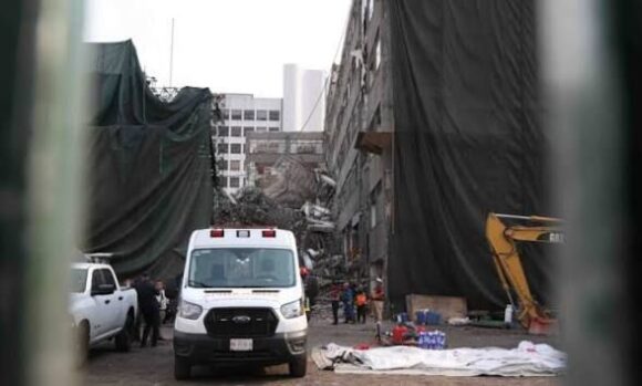 FISCALÍA DE LA CIUDAD DE MÉXICO INVESTIGA EL COLAPSO DE EDIFICIO EN EL CENTRO DE LA CAPITAL
