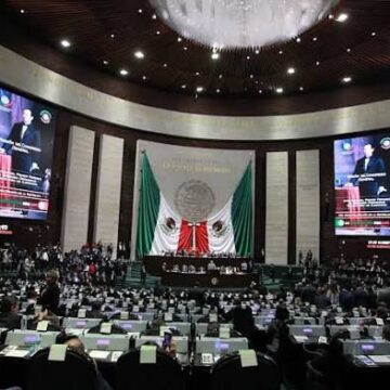 DIPUTADOS AVALAN TOPE A PENSIONES PÚBLICAS EN MÉXICO ENTRE PROTESTAS POR RETROACTIVIDAD