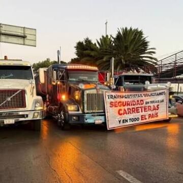 TRANSPORTISTAS Y AGRICULTORES REALIZAN BLOQUEOS EN AL MENOS 11 ESTADOS