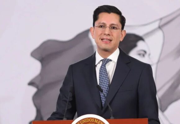 EL CANCILLER ROBERTO VELASCO, OFRECE TRABAJAR SIN CONFRONTACIÓN CON EU EL CANCILLER ROBERTO VELASCO, OFRECE TRABAJAR SIN CONFRONTACIÓN CON EU