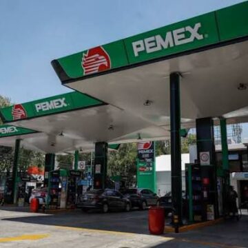 ESPECIALISTAS ALERTAN COSTO FISCAL PARA MÉXICO POR CONTENER PRECIOS DE GASOLINAS