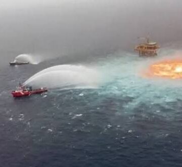 PEMEX RECONOCE QUE UNO DE SUS DUCTOS CAUSÓ EL DERRAME EN EL GOLFO DE MÉXICO; SEPARA A TRES FUNCIONARIOS
