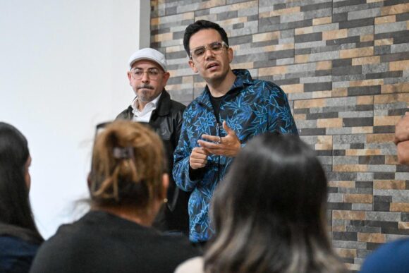 PRESENTA GOBIERNO DE ZACATECAS PROGRAMA DE PUNTO INTELIGENTE VECINAL A FAMILIAS DE COLINAS DEL PADRE