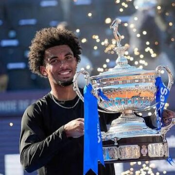 ARTHUR FILS DERROTA A RUBLEV Y GANA SU PRIMER TROFEO CONDE DE GODÓ ARTHUR FILS DERROTA A RUBLEV Y GANA SU PRIMER TROFEO CONDE DE GODÓ