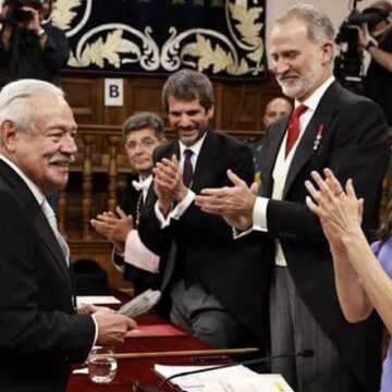 MEXICANO GONZALO CELORIO RECIBE EL PREMIO CERVANTES 2025