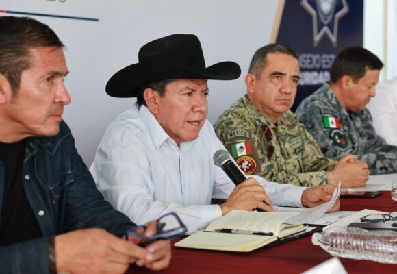 AVANZA ZACATECAS CON MIGUEL VARELA: ENTREGA PAVIMENTACIÓN EN ZONA PRIORITARIA