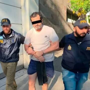 DETIENEN EN ARGENTINA FERNANDO FARÍAS LAGUNA, CONTRALMIRANTE VINCULADO A LA RED DE HUACHICOL