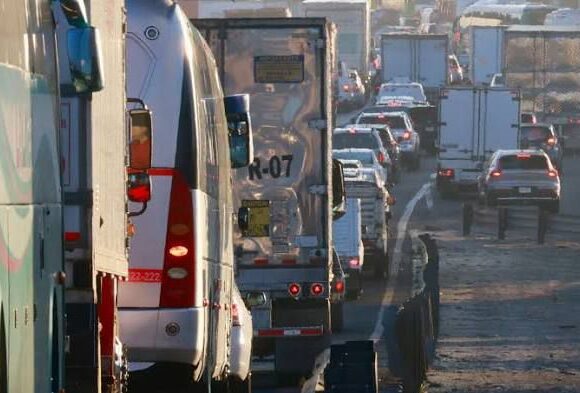 CAMPESINOS Y TRANSPORTISTAS AMAGAN CON BLOQUEOS EN LAS TRES SEDES DEL MUNDIAL 2026 CAMPESINOS Y TRANSPORTISTAS AMAGAN CON BLOQUEOS EN LAS TRES SEDES DEL MUNDIAL 2026