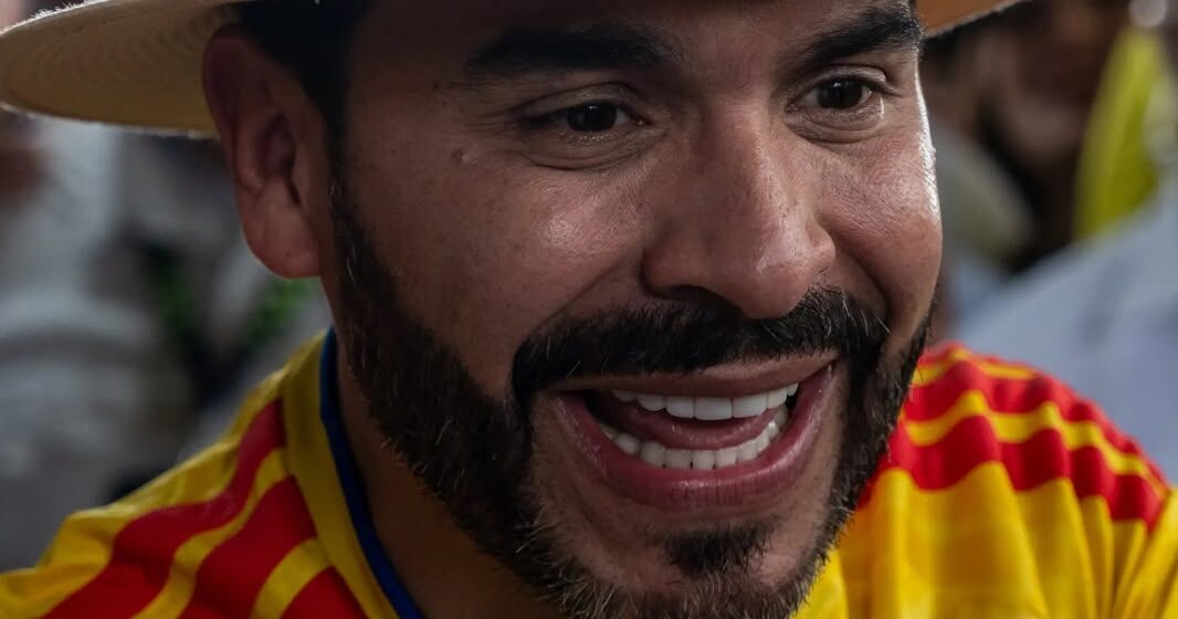 ABELARDO DE LA ESPRIELLA ENCABEZA LAS PRESIDENCIALES DE COLOMBIA CON 50% DE VOTOS COMPUTADOS ABELARDO DE LA ESPRIELLA ENCABEZA LAS PRESIDENCIALES DE COLOMBIA CON 50% DE VOTOS COMPUTADOS