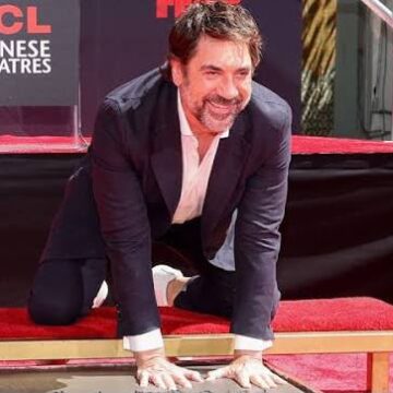 JAVIER BARDEM INMORTALIZA SU NOMBRE; PLASMA SUS HUELLAS EN HOLLYWOOD