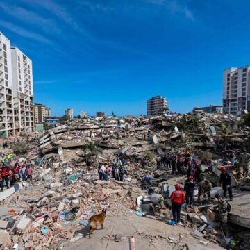 VÍCTIMAS MORTALES DEL TERREMOTO ASCIENDEN A MIL 450 VÍCTIMAS MORTALES DEL TERREMOTO ASCIENDEN A MIL 450
