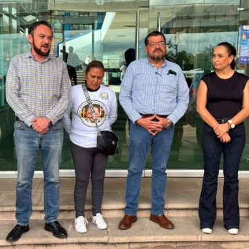 MIGUEL VARELA REFRENDA RESPALDO A FAMILIAS BUSCADORAS A TRAVÉS DE SU EQUIPO DE TRABAJO MIGUEL VARELA REFRENDA RESPALDO A FAMILIAS BUSCADORAS A TRAVÉS DE SU EQUIPO DE TRABAJO